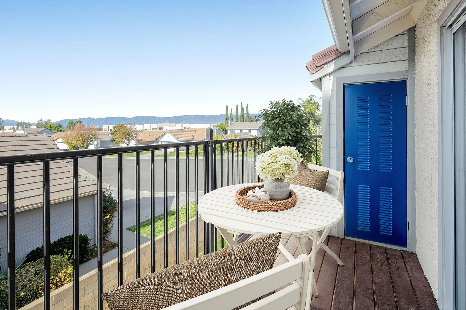 Somerset Apartments – photo 1