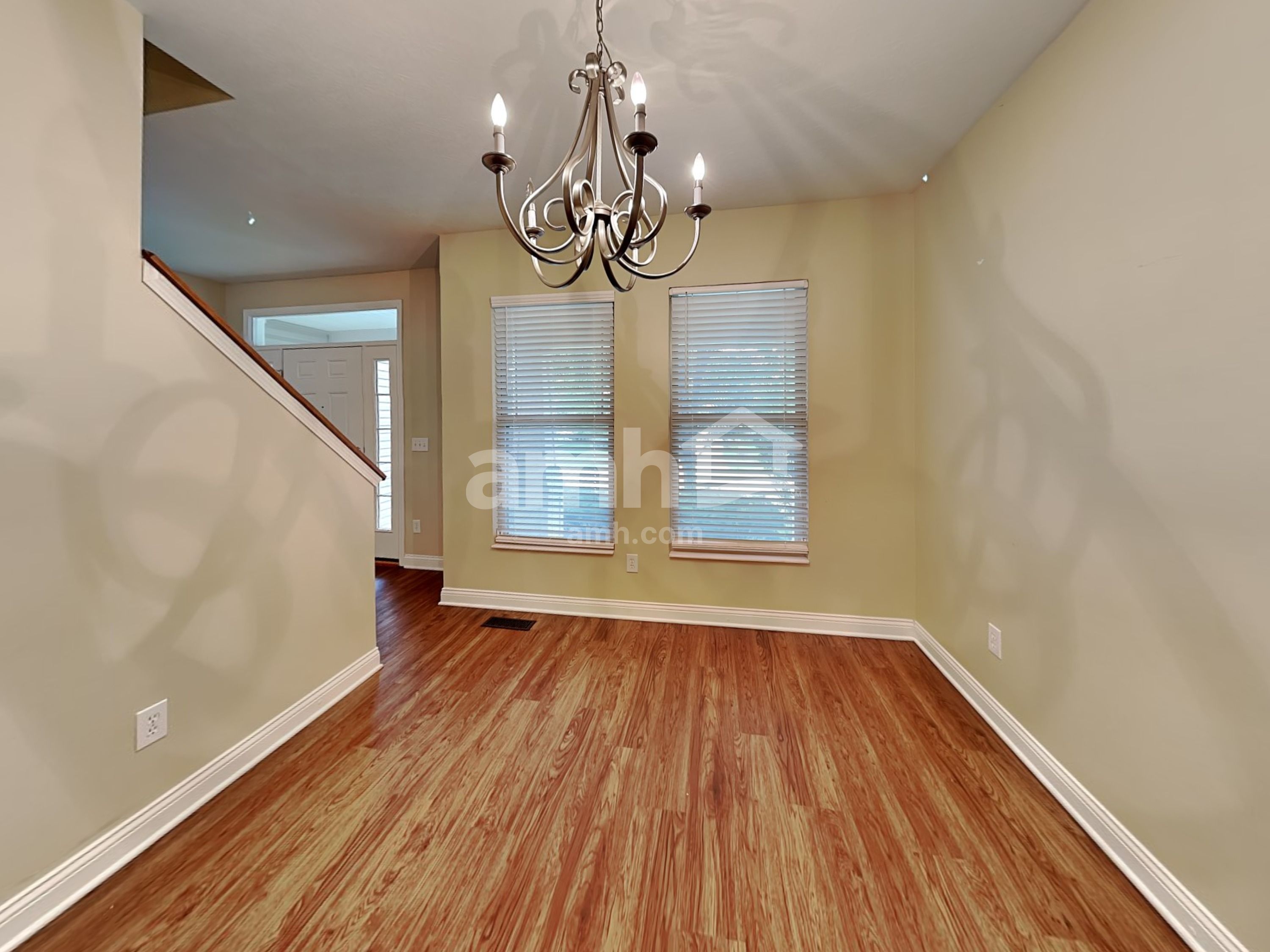 270 Huntington Dr – photo 5