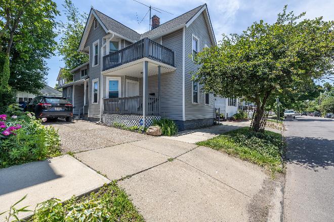 5811 Bridge Ave – photo 2