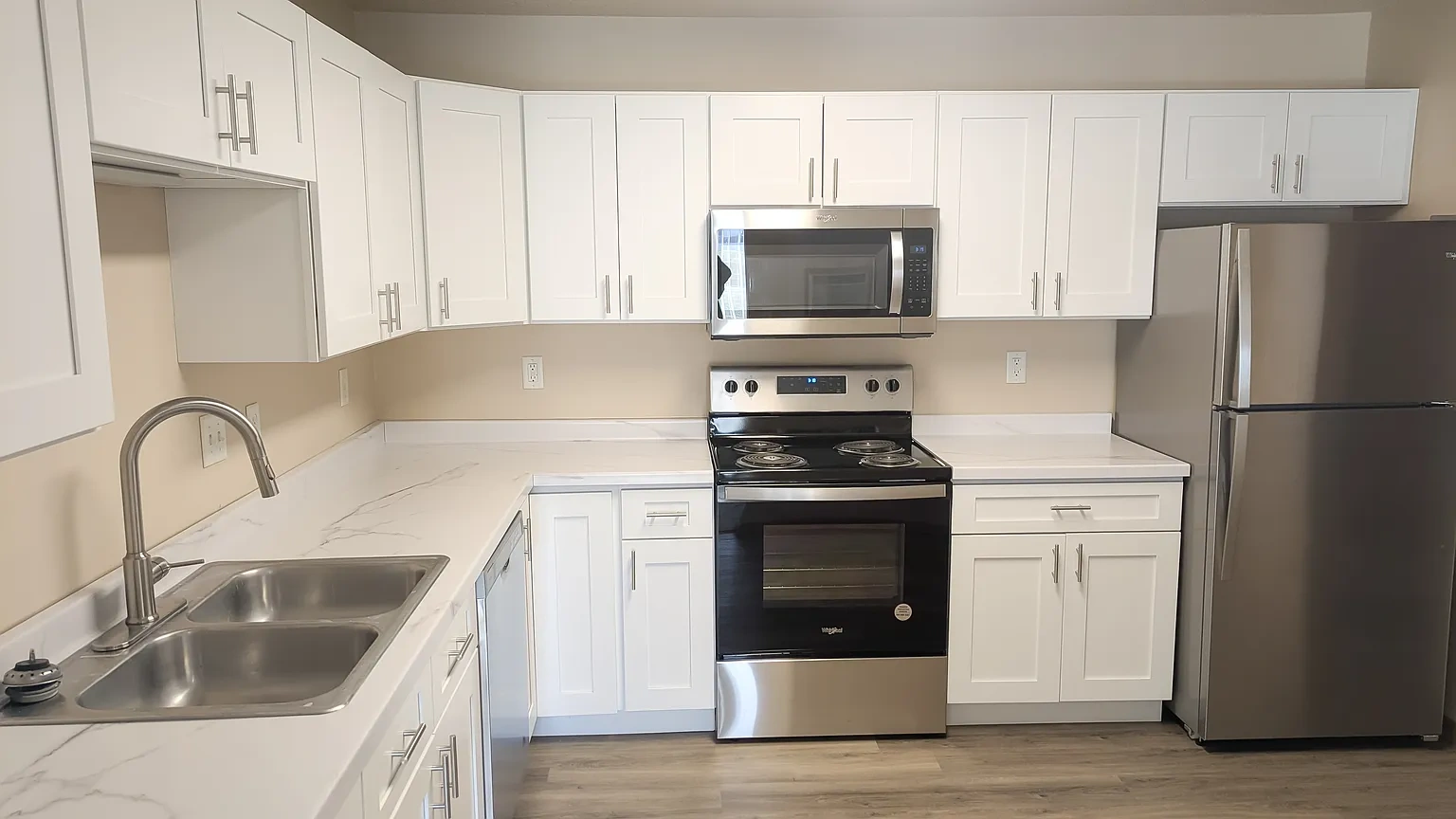 Osgood Townsite Apartment Homes – photo 1