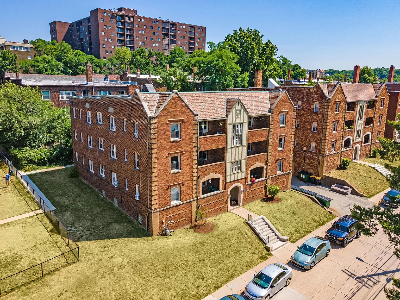 Hempstead Road Apartments – photo 1