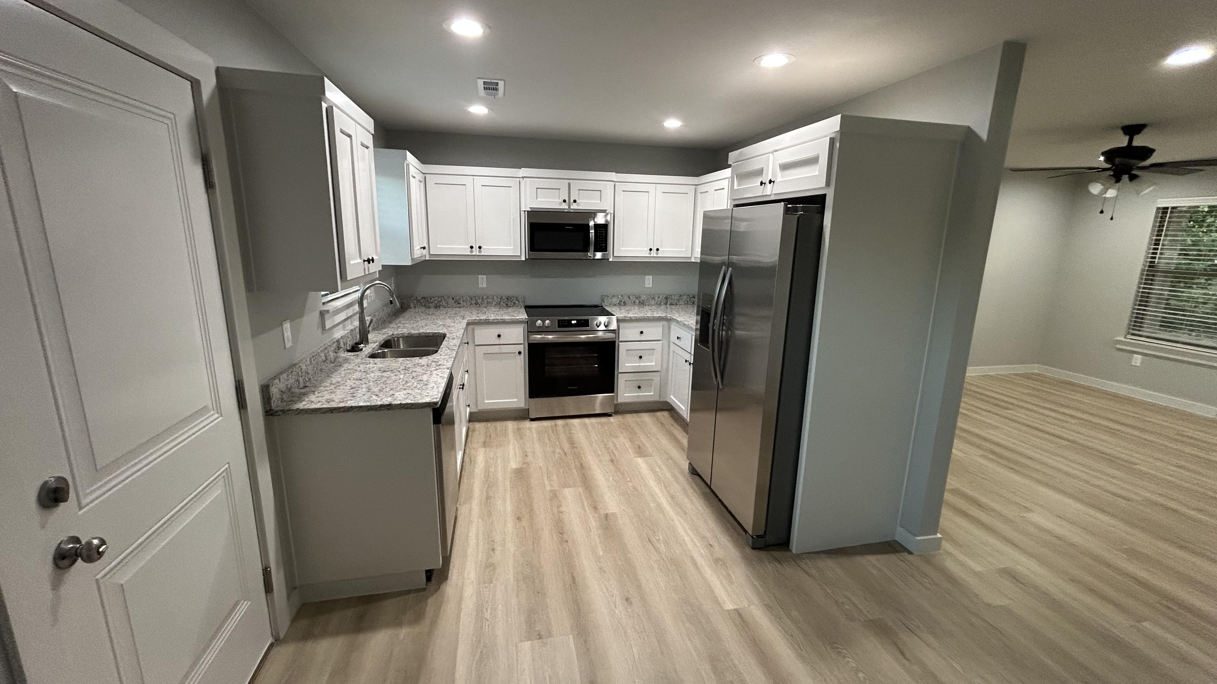312 W Butler St unit 3 – photo 5