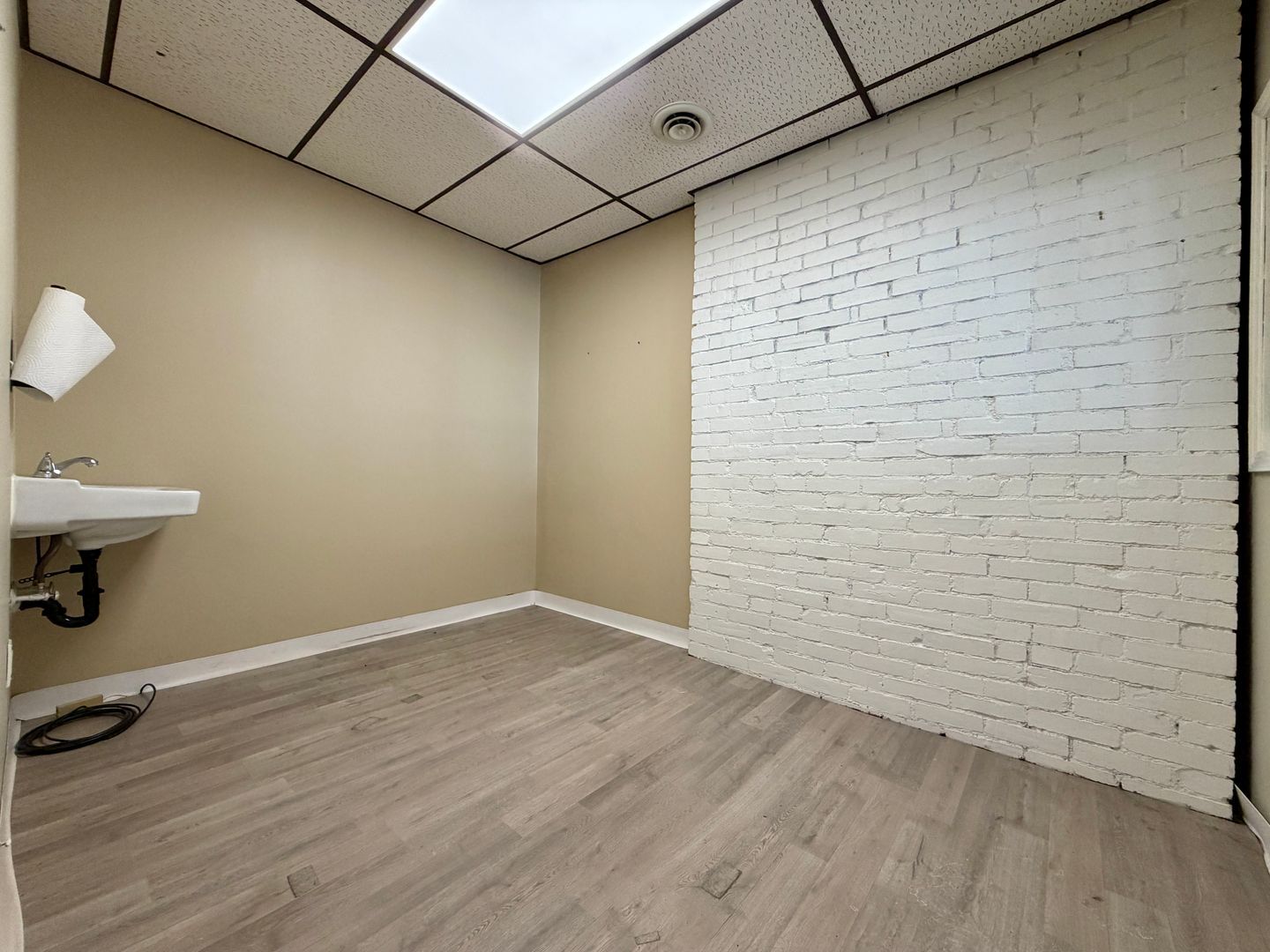 3528 Boulevard of the Allies unit 3528 – photo 5