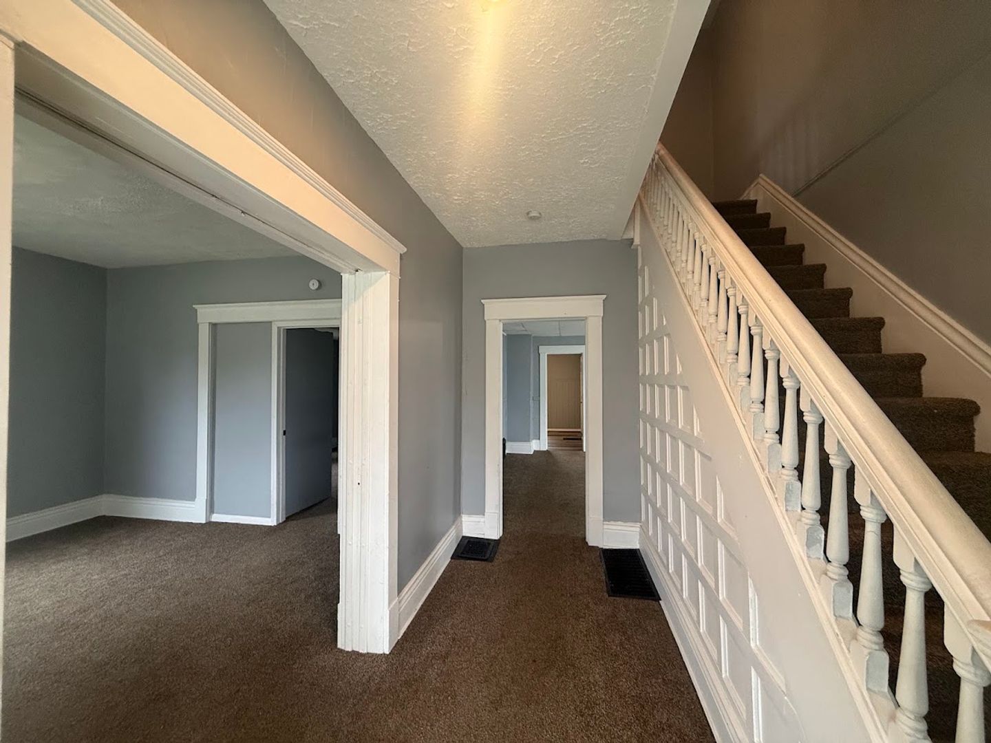 812 Green Ave SW – photo 2