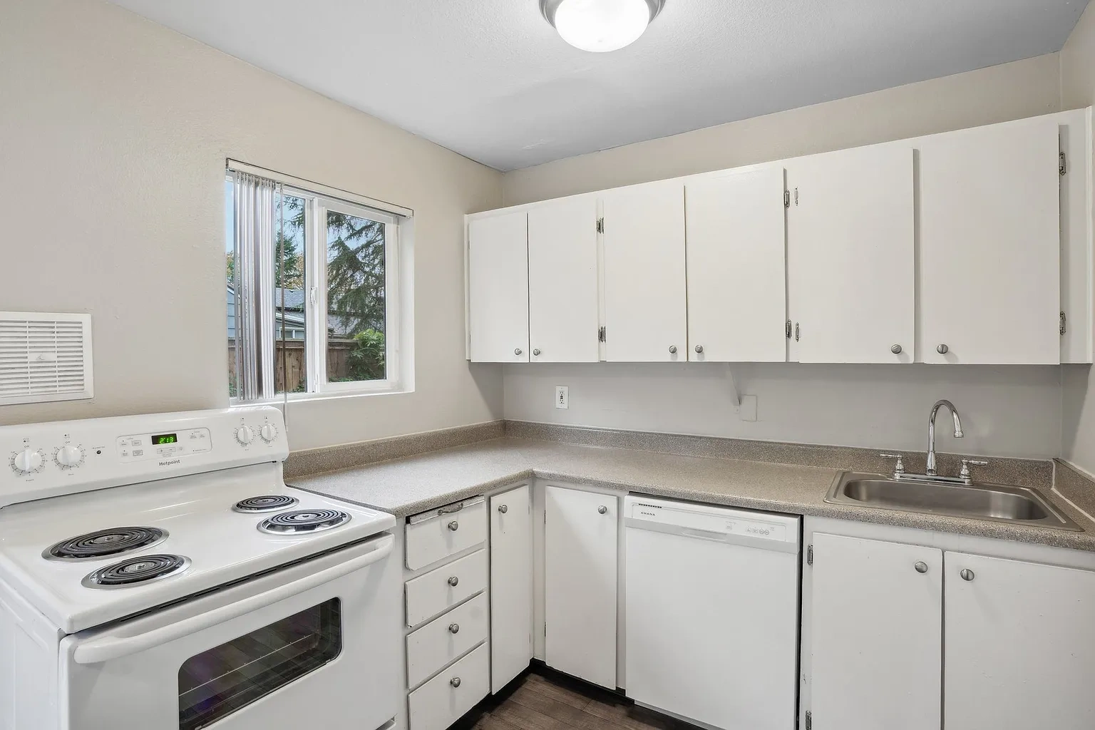 Arbor Place Apartments – photo 1