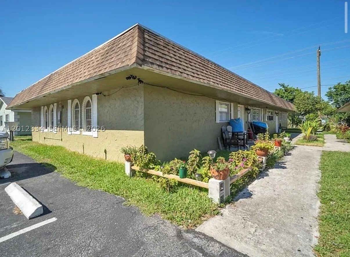 581 Kathy Ln #D – photo 3