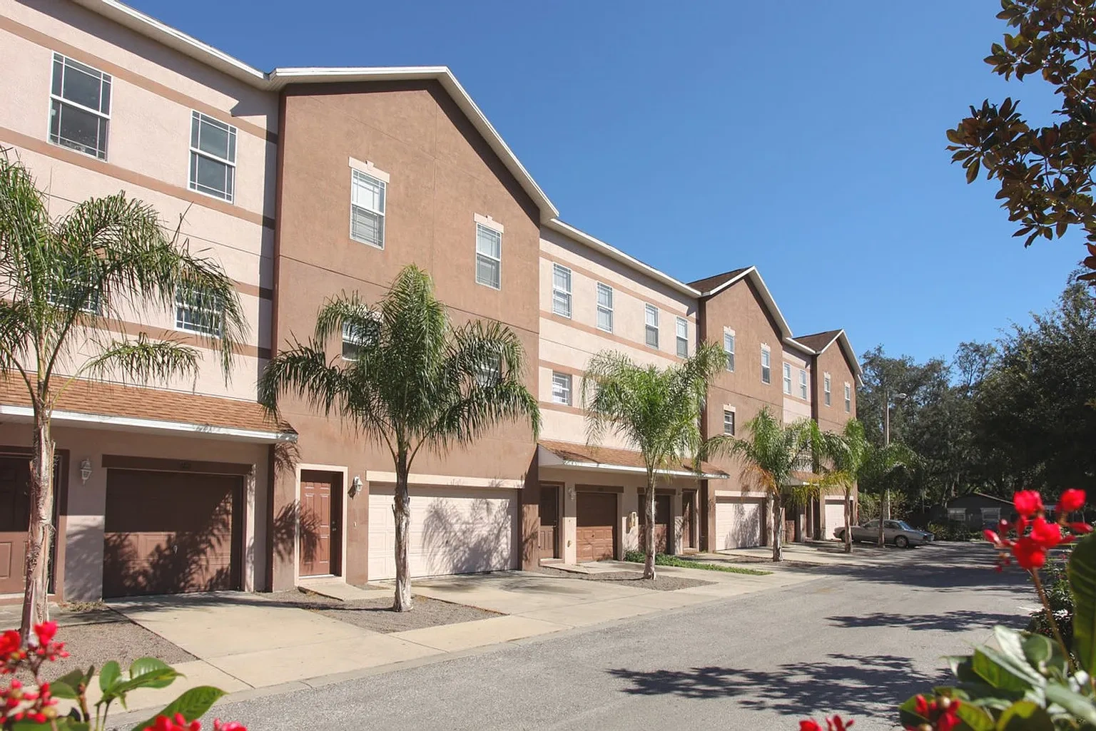 Tampa Commons – photo 2
