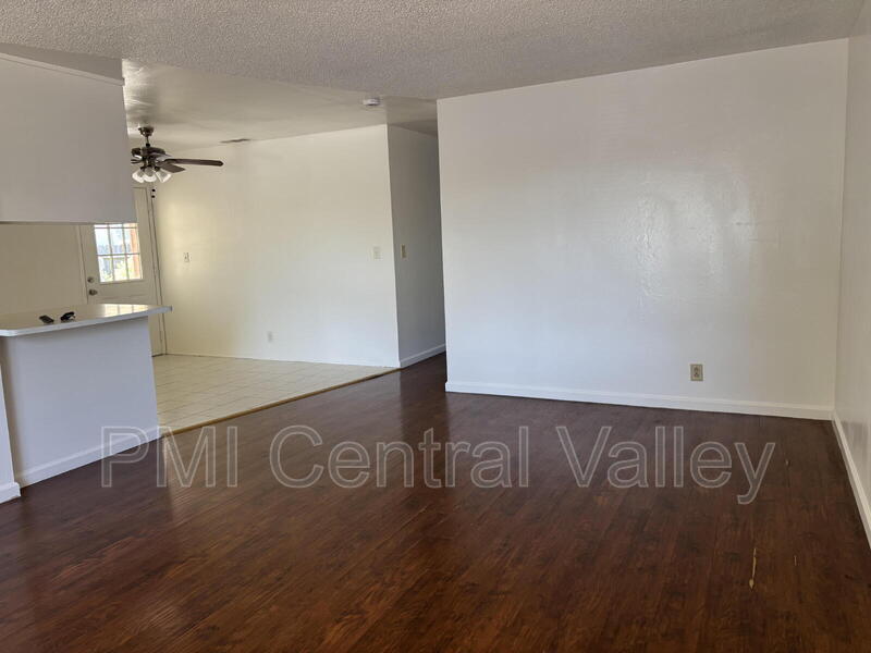 1451 Denver Ave – photo 4