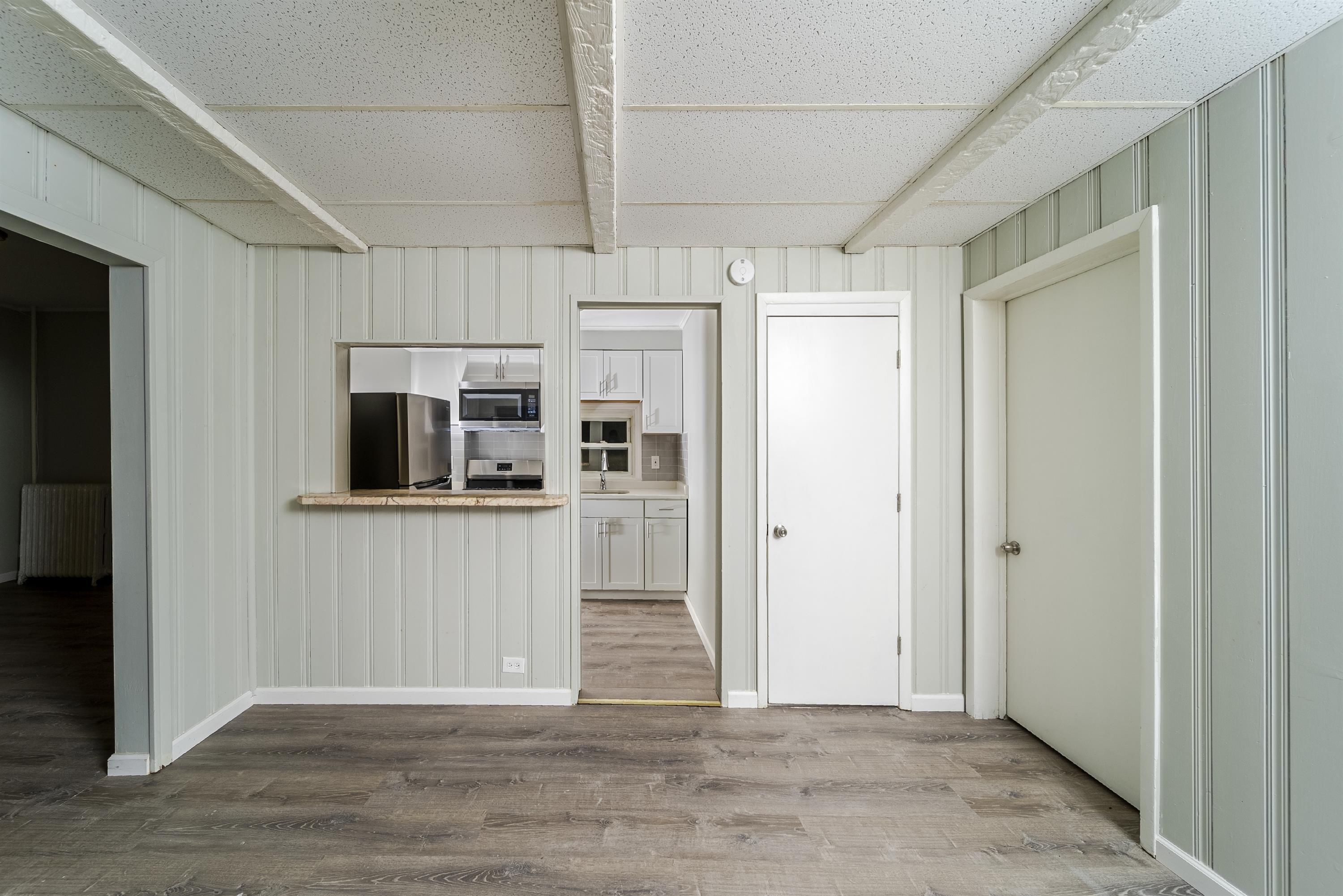 139 N Pine Ave – photo 5
