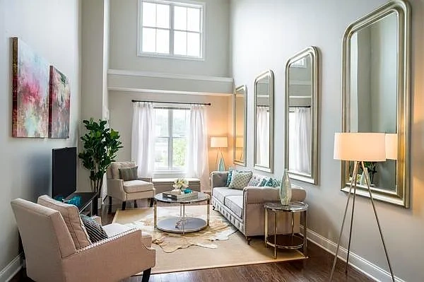 9 Vose Ave – photo 2