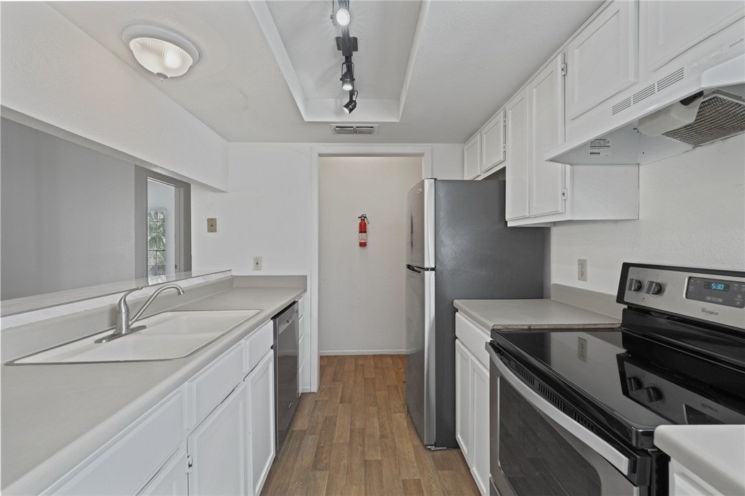 2406 Capitan Dr #D – photo 3