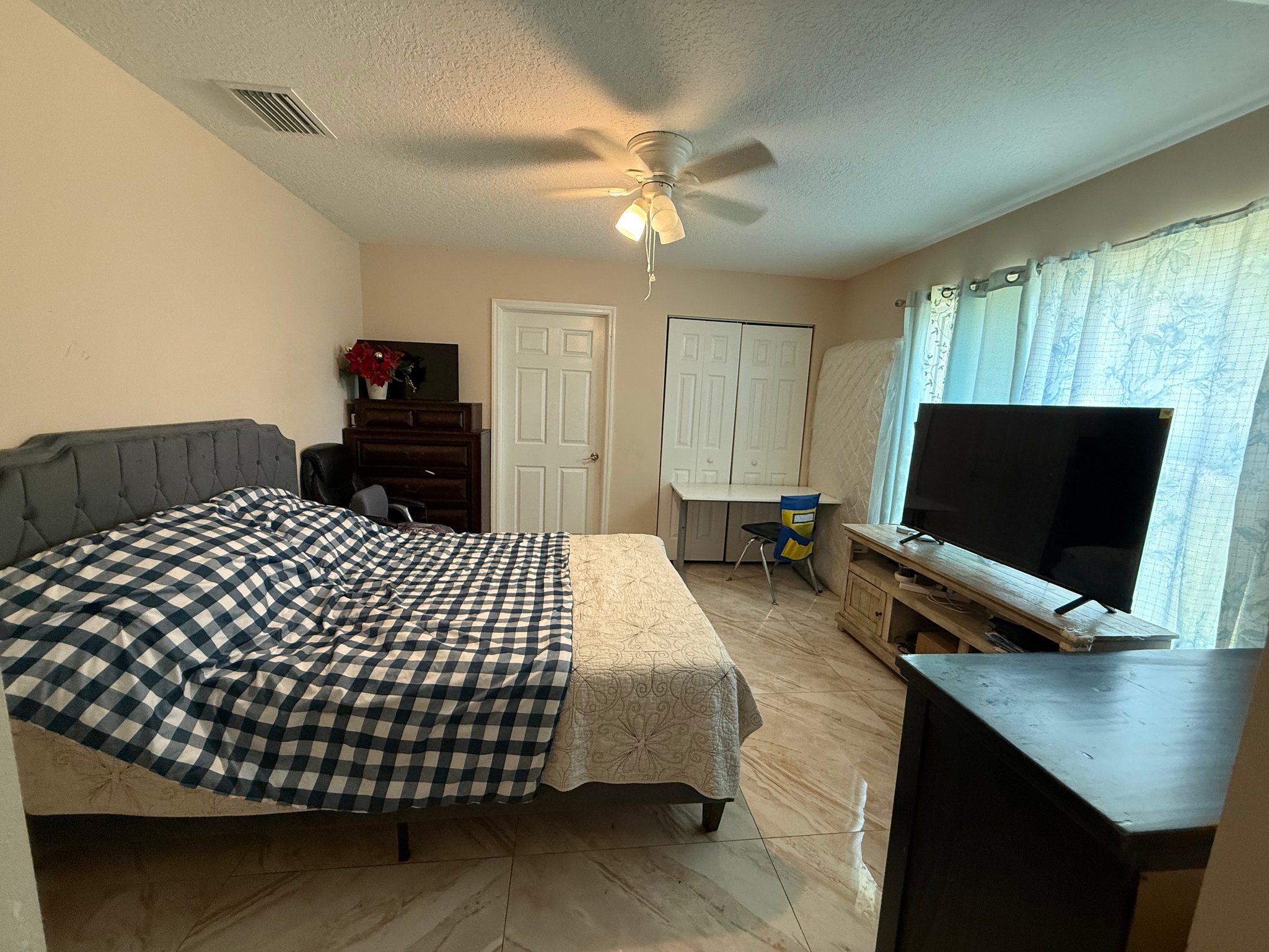 1355 25th Ave E – photo 4
