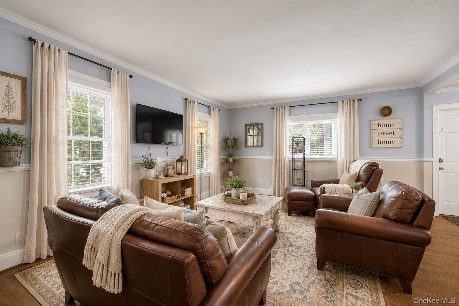 245 Main St – photo 4