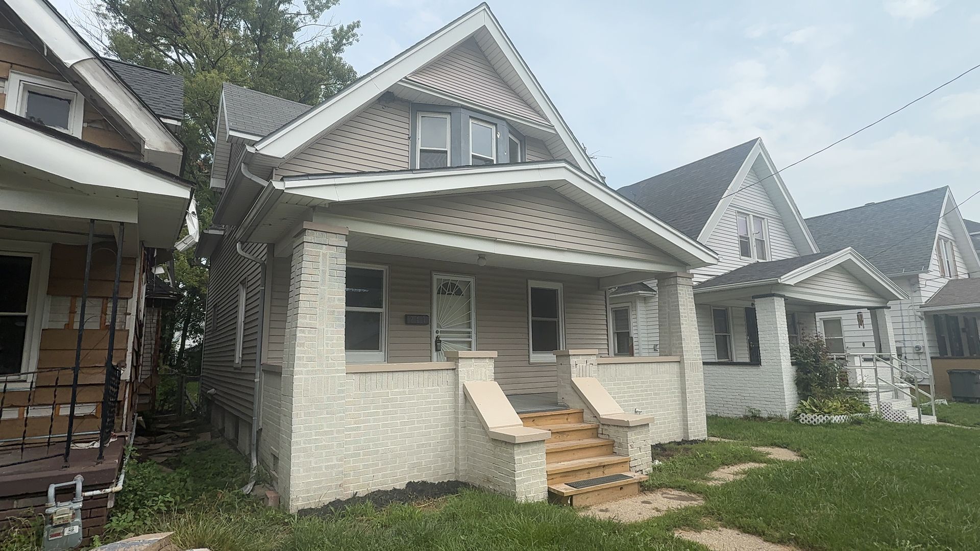 247 E Pearl St – photo 1