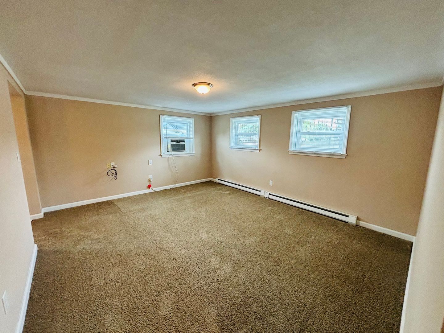 487 2nd St – photo 3