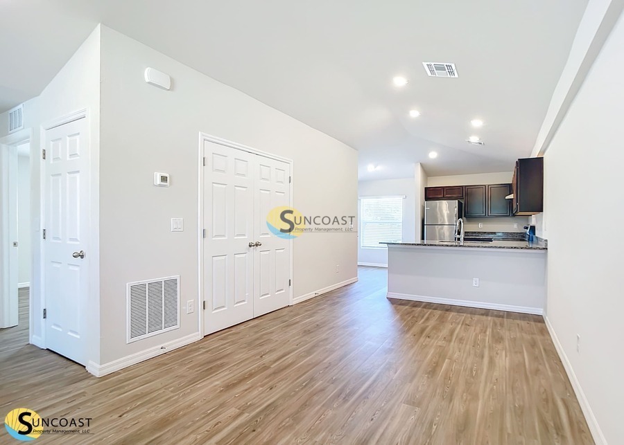 11266 Pendleton Ave – photo 4