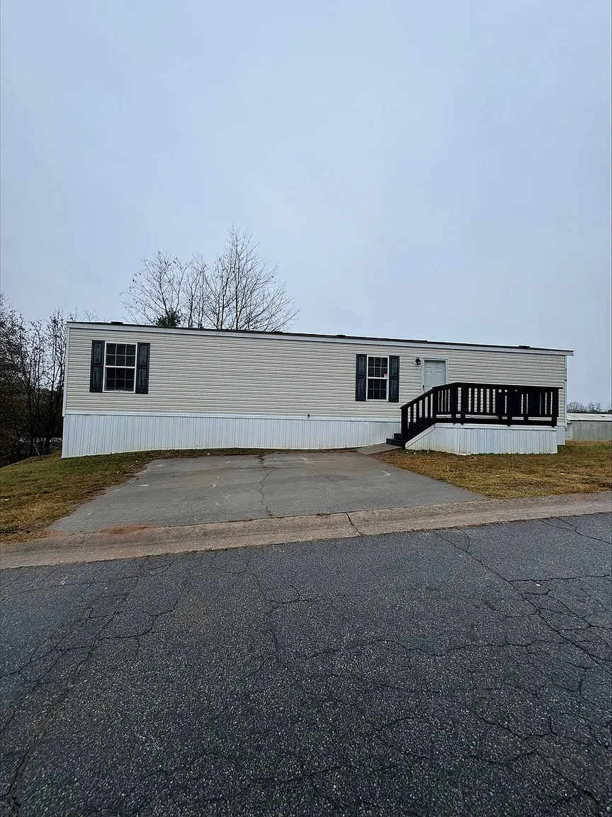 Kenwood Landing – Floor plan