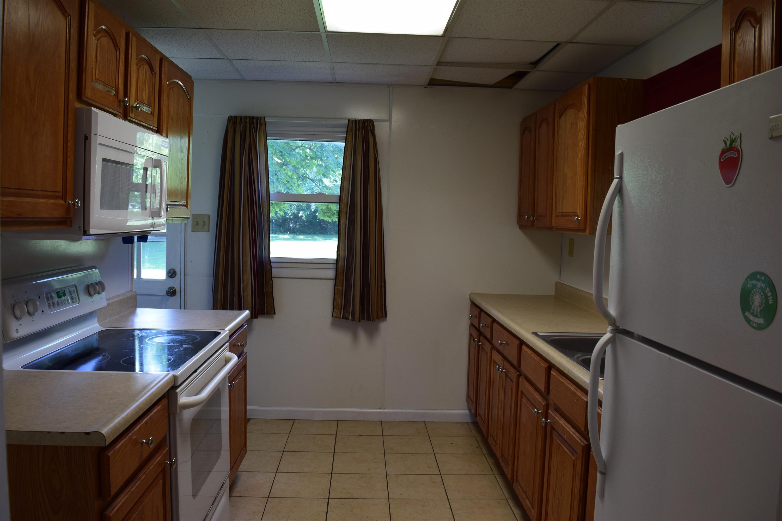 331 E Chestnut St – photo 2