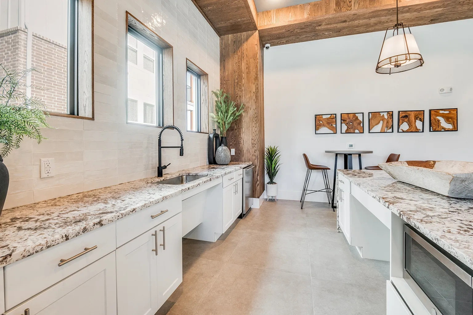 2201 Creekview – photo 5