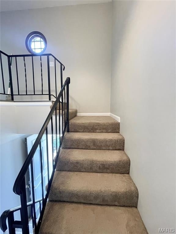 97 Devon Ct – photo 3