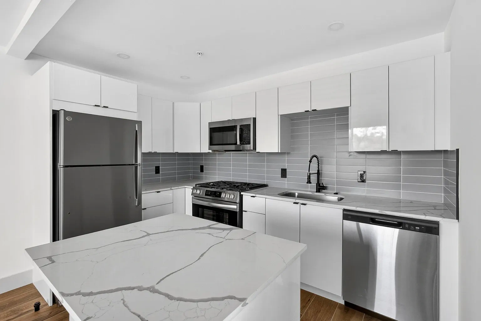 324 20th St – Floor plan