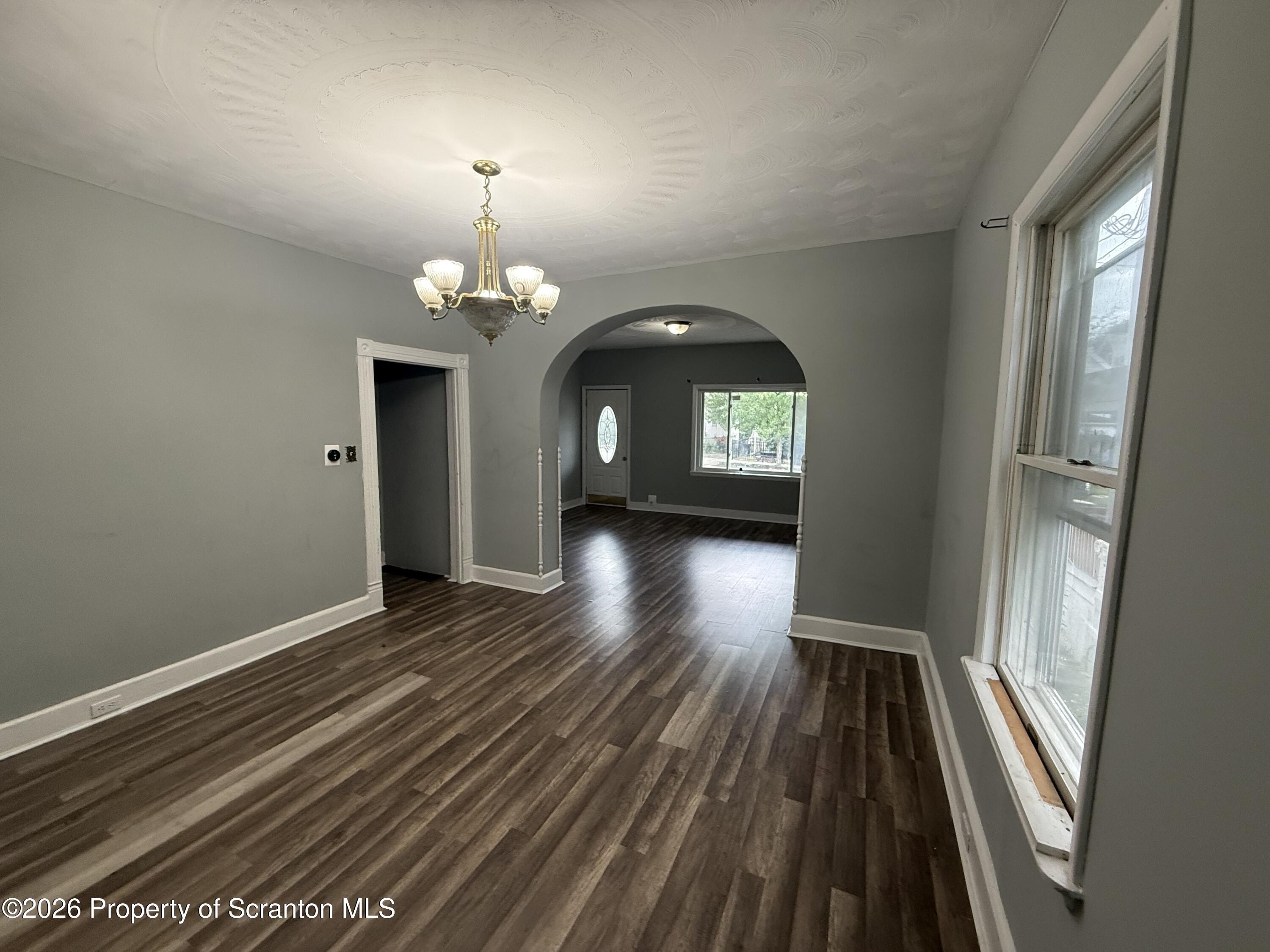 617 Harrison Ave – photo 4