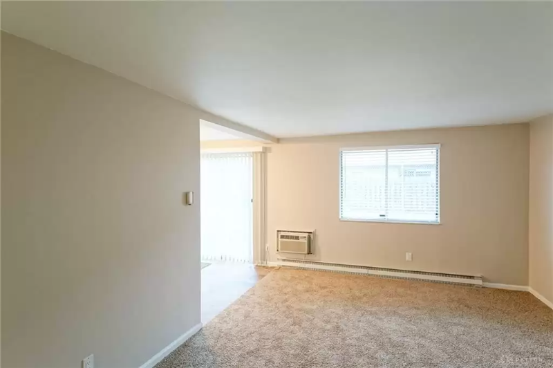 5375 Dunmore Dr – photo 5
