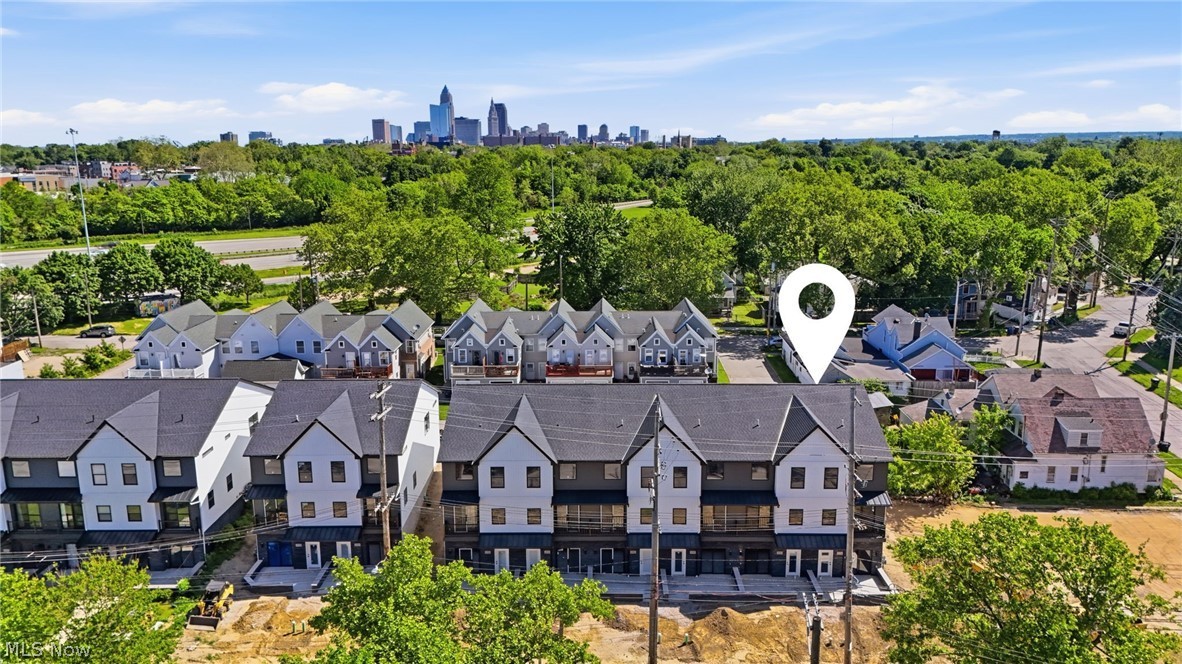 4720 Walworth Ave – photo 1