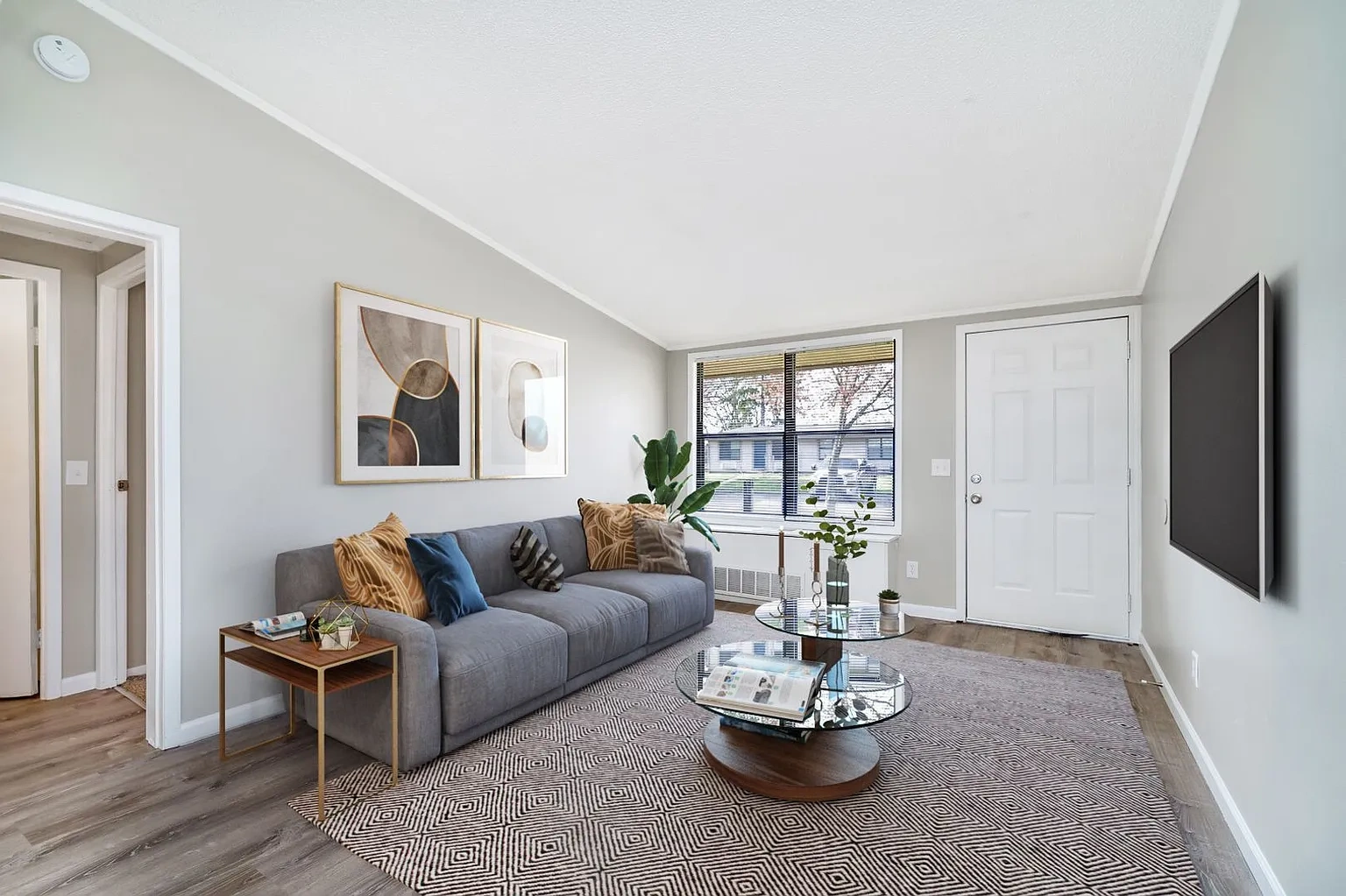 Meadowood Apartments – photo 1