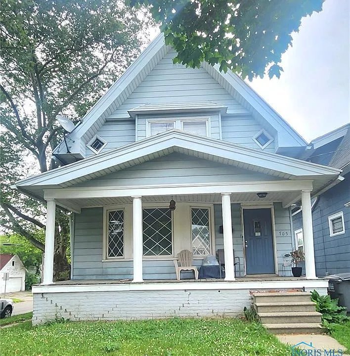 705 Clark St – photo 2