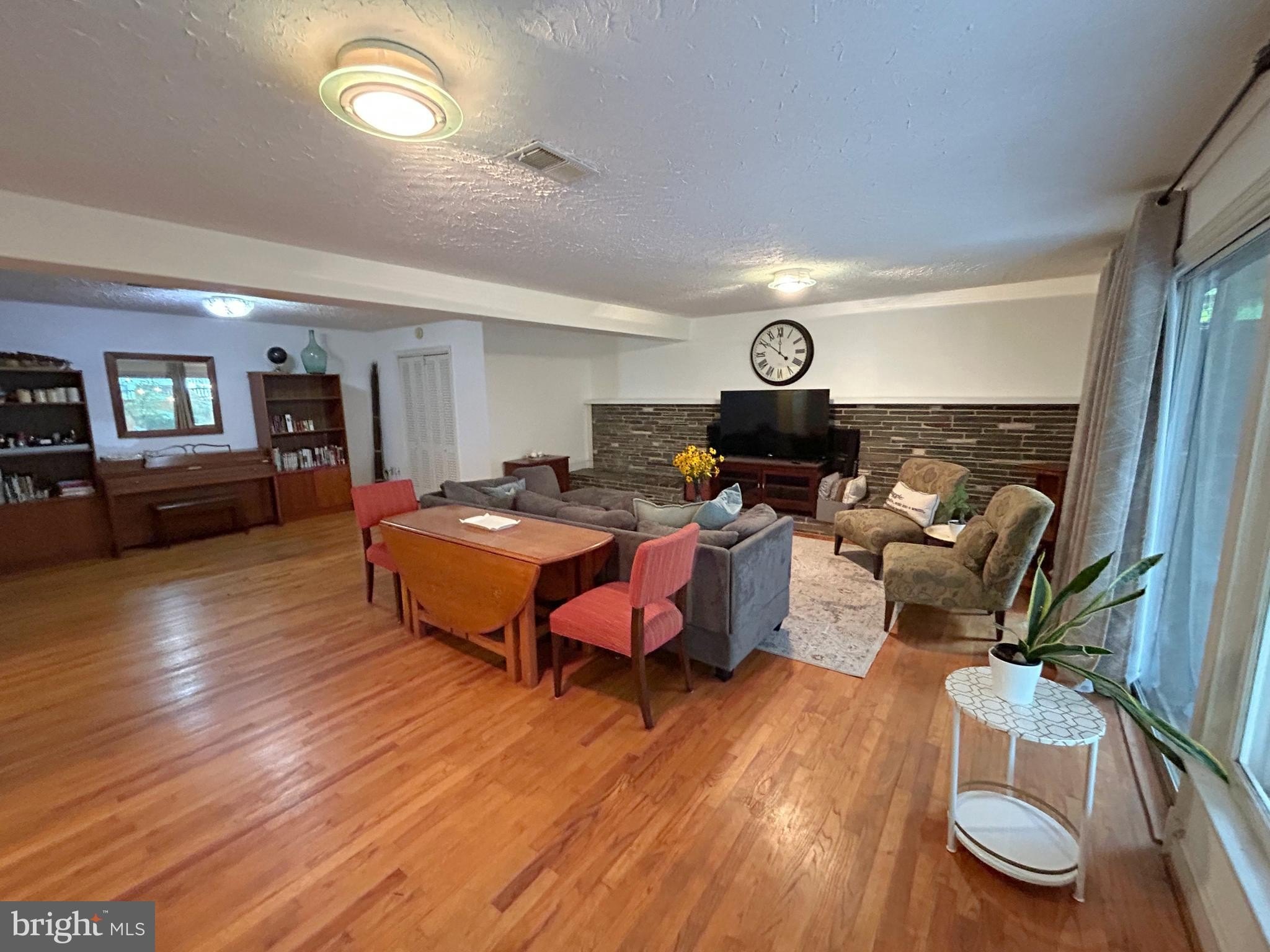 4018 N Taylor St – photo 5
