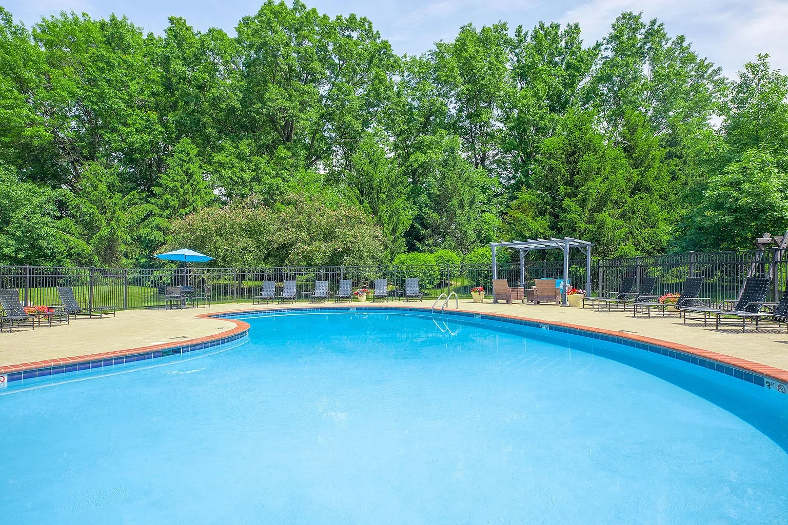 The Cove at Avon Lake – photo 2