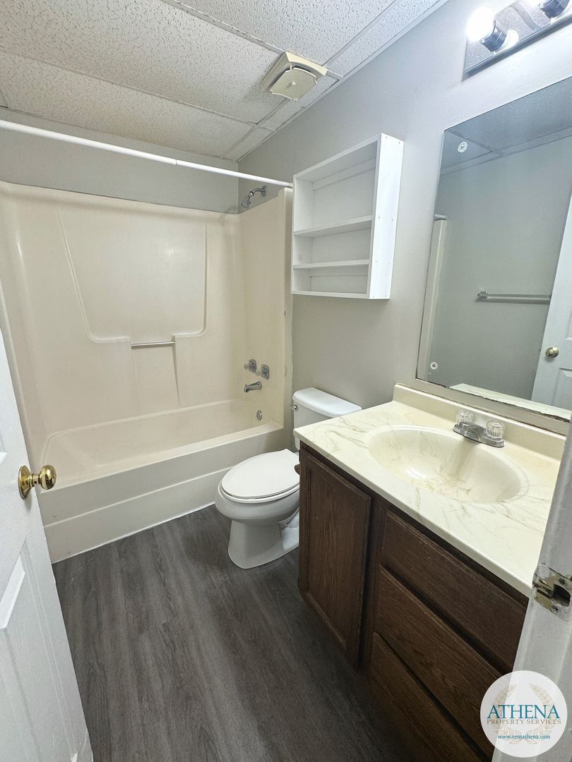 1318 N Sprigg St unit 1318-3 – photo 3