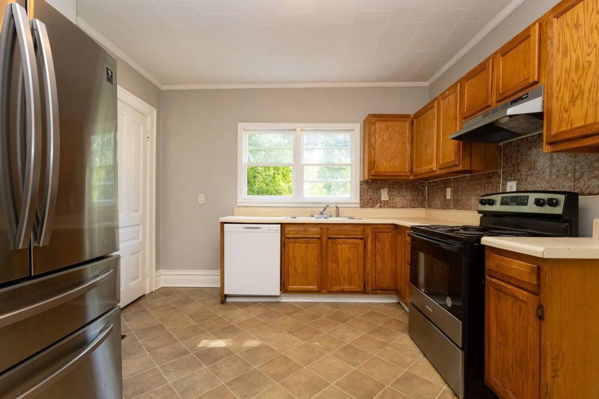 4028 Highland Ave – photo 2