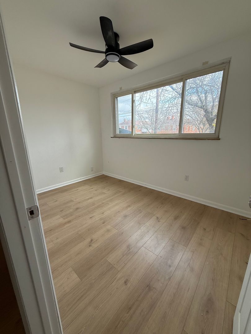 17927 Lakeshore Blvd unit 102 – photo 2