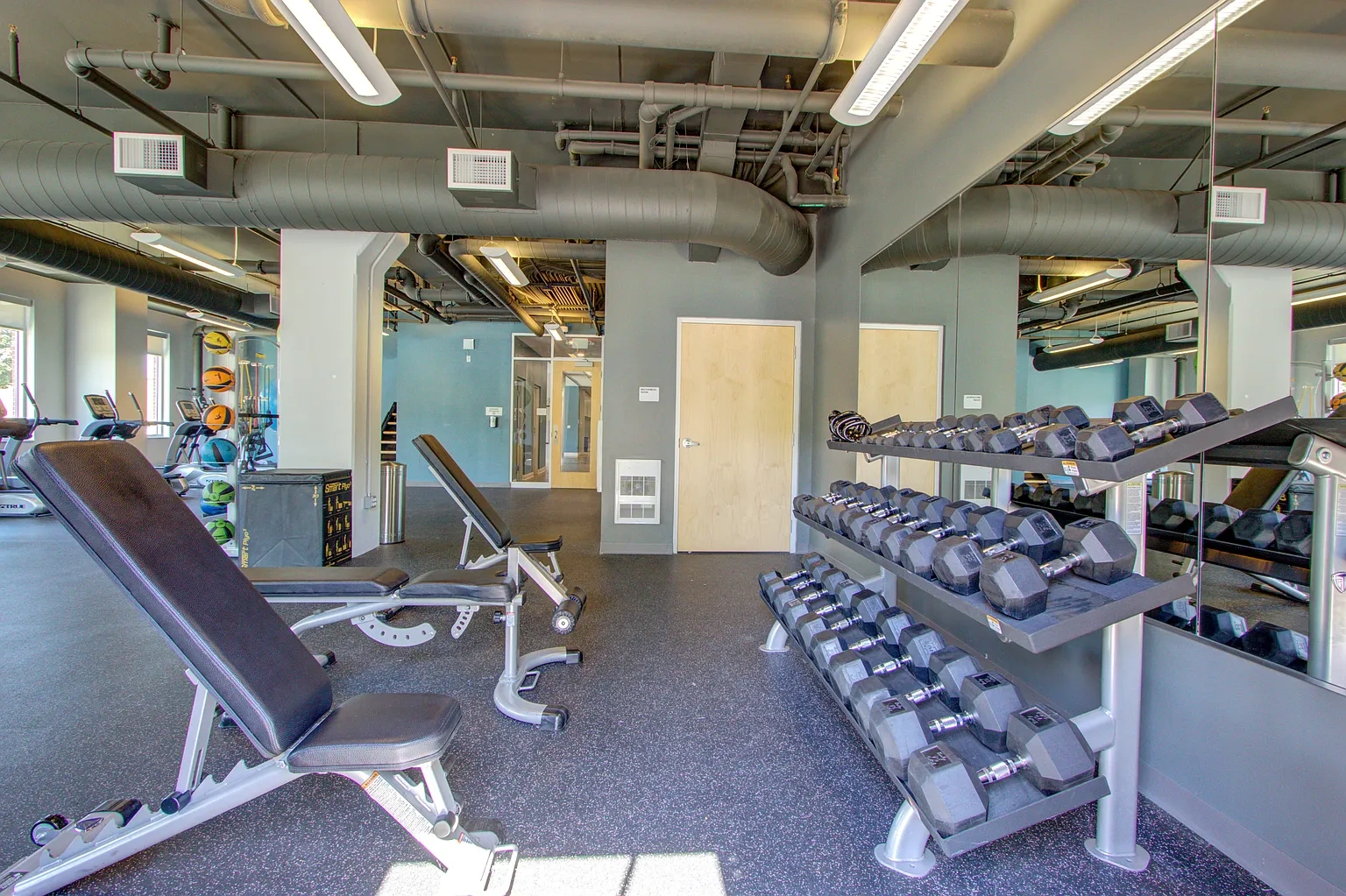 345 Flats – photo 4