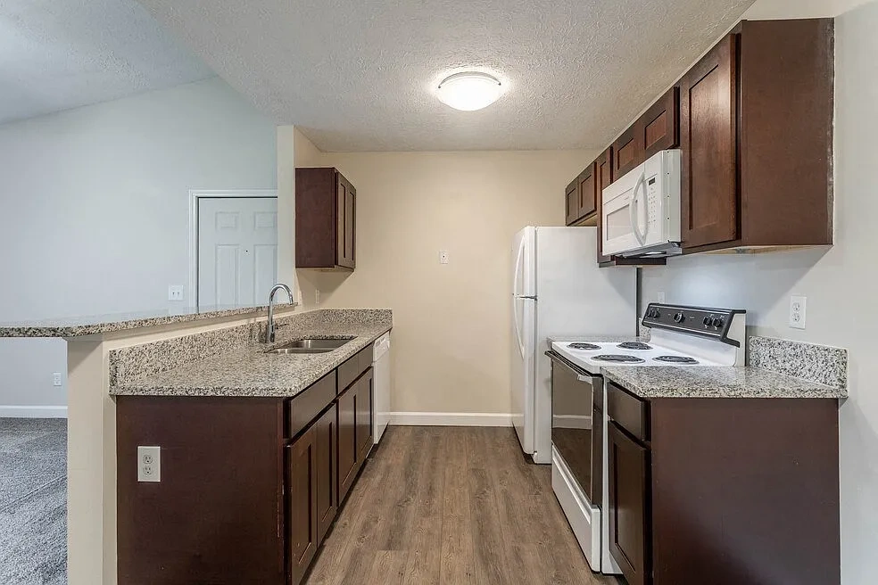 Bayside Apartment Homes – photo 3