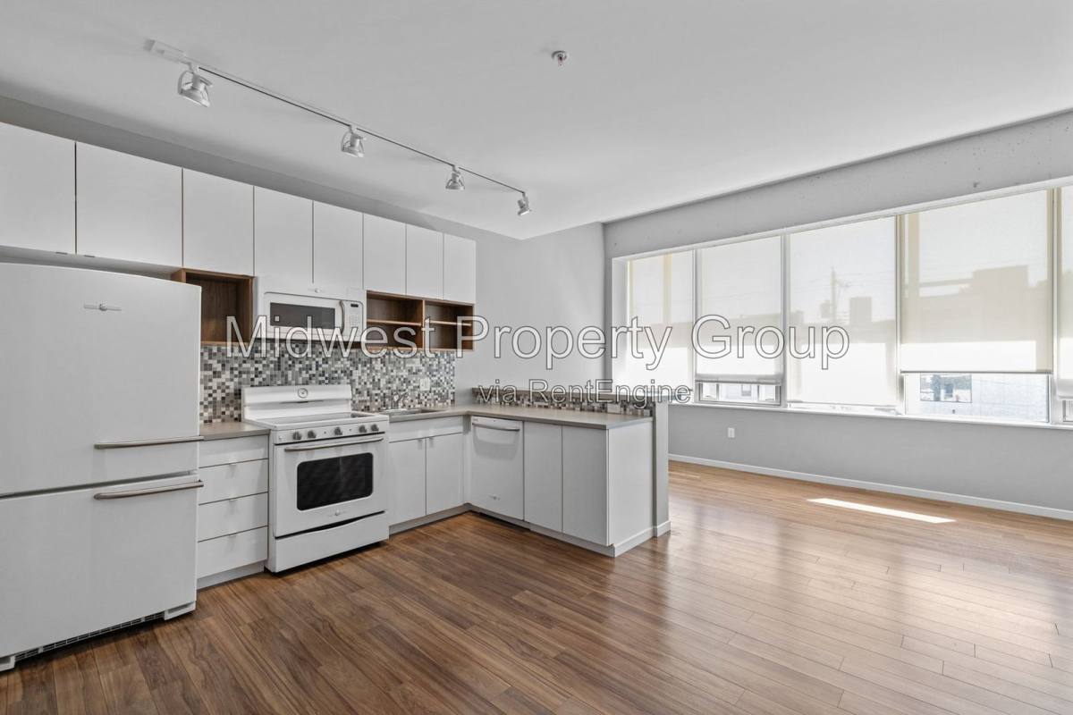 4100 Lindell Blvd unit 201 – photo 1