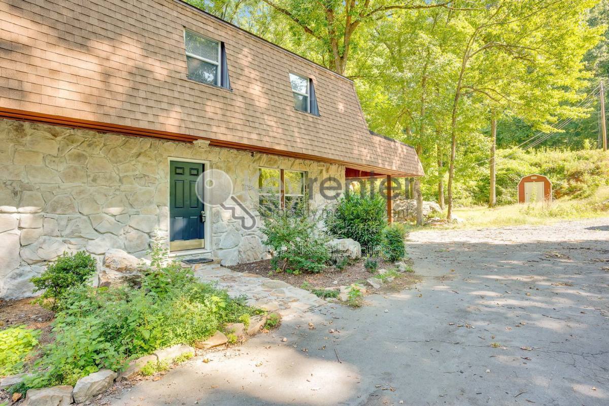 1461 Palisades Rd – photo 3