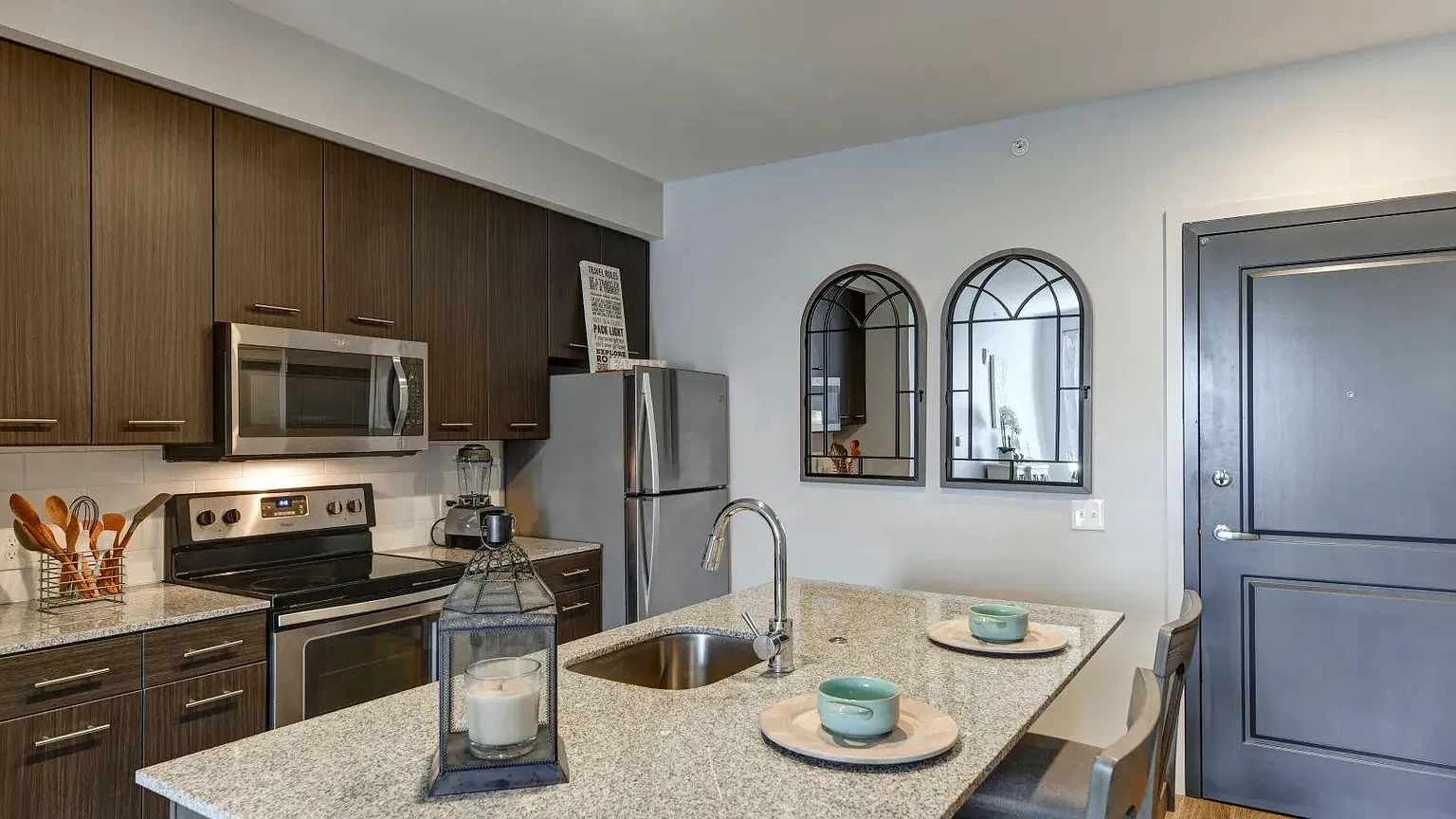 Broadway Station Apartments – photo 3