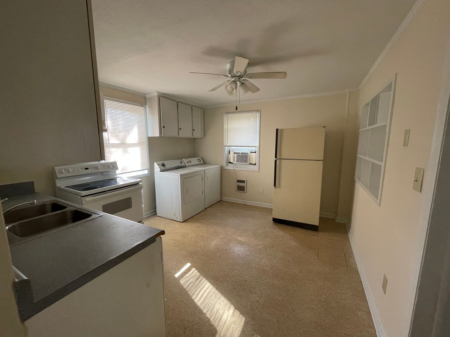 4904 Franklin Ave – photo 4