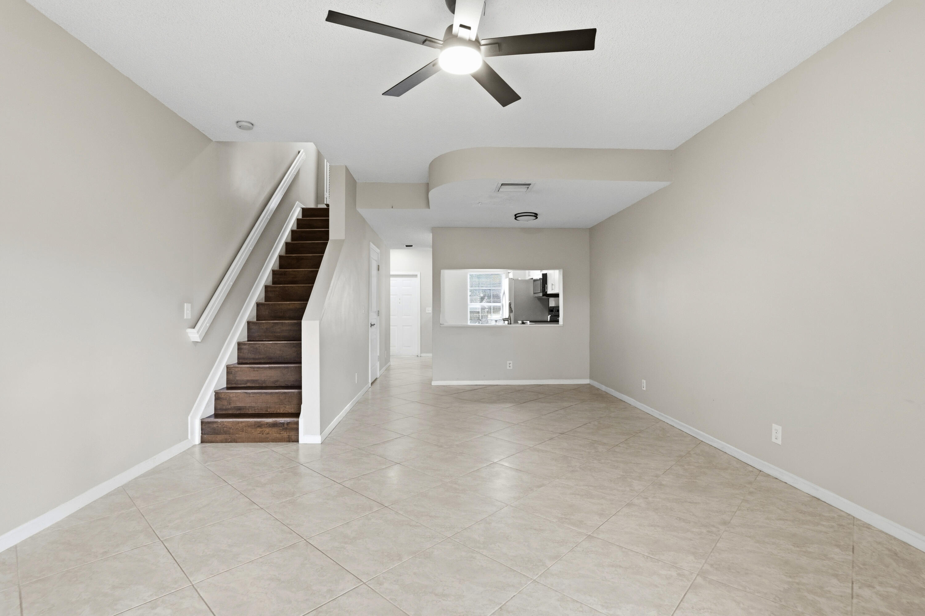 5380 Jubilee Way unit 200 – photo 4