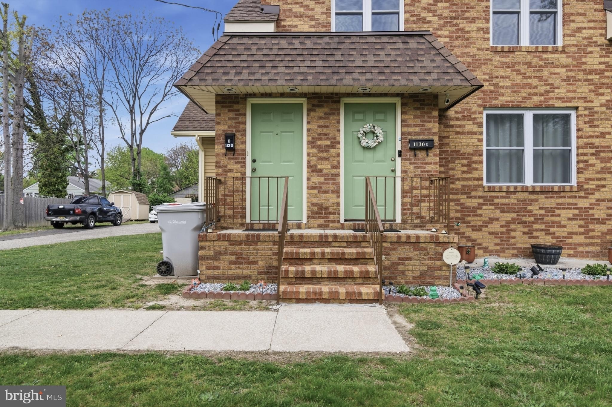 1130 E Park Ave #B – photo 2