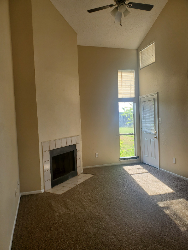 218 Plaza Verde Dr unit M2202 – photo 4