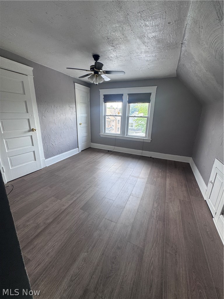 12337 Chesterfield Ave – photo 4