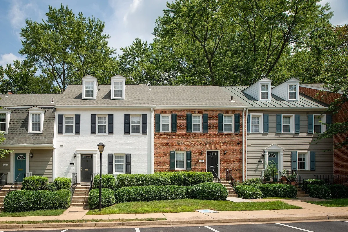 Fairfax Square – photo 2