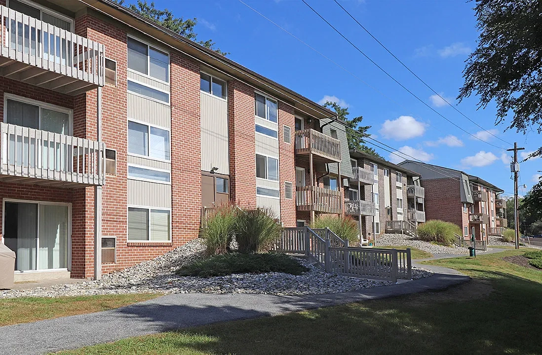 Spring Ridge Apartments – photo 2