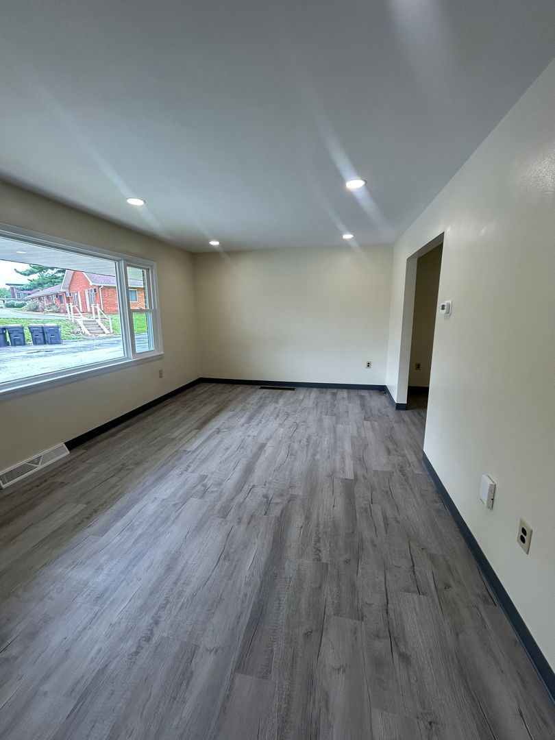 219 Johnson Terrace – photo 4