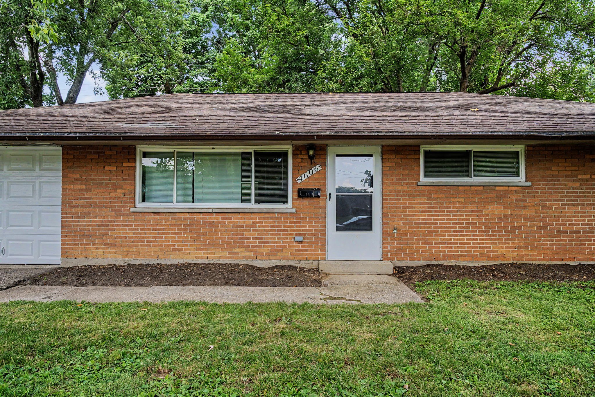 4606 Winchester Dr – photo 1