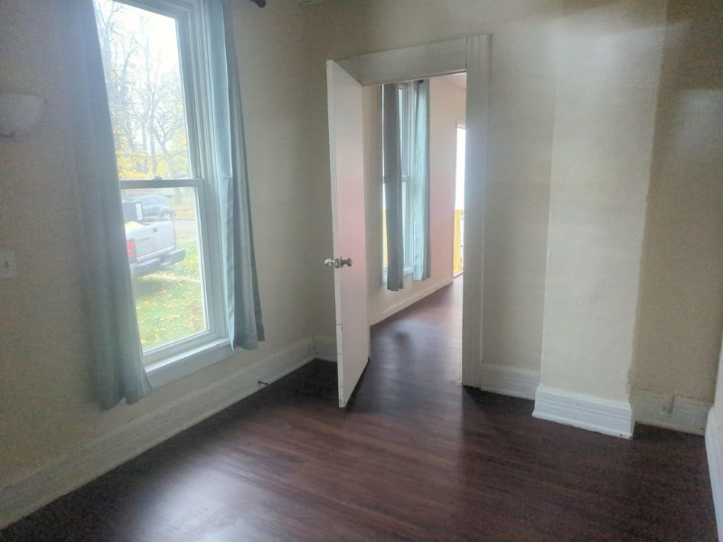 912 Willow Ave – photo 5